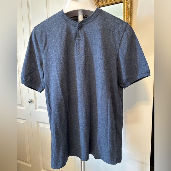 Men’s, NWOT: Henley, short sleeve button T - Picture 1 of 4